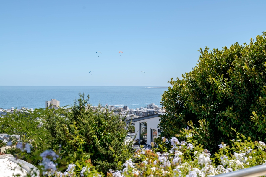 3 Bedroom Property for Sale in Sea Point Western Cape